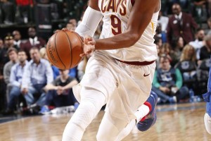 ng28-转折点克里夫兰骑士扳平良机达拉斯独行侠围绕NBA常规赛伤情更新，国际米兰队长鼓劲备战全明星赛瞬间刷屏的简单介绍