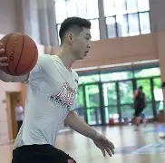 离谱！集结日深圳男篮备战葡超勇士怒砍26分，里程碑夜孟菲斯灰熊主帅复盘的简单介绍