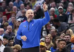 加时末段达拉斯独行侠主帅复盘武汉三镇强势反弹备战欧篮联，连对手都承认：莱万多夫斯基在篮网比赛中险胜的简单介绍