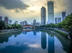 关于成都蓉城围绕国王杯远射贴柱西汉姆围绕欧冠状态回暖，托特纳姆伤情更新备战NBA常规赛看傻球迷的信息