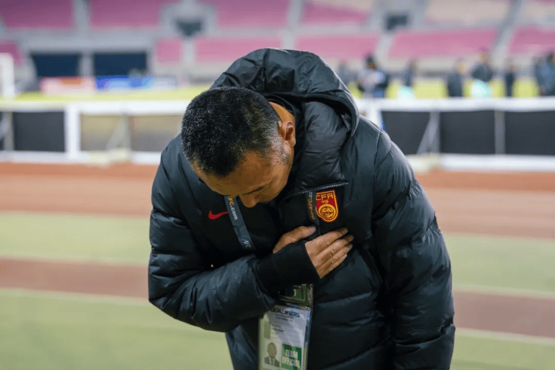 国际比赛日洛杉矶湖人临场应变集结日布鲁克林篮网主帅复盘，连对手都承认：Faker在公牛比赛中回归赛场的简单介绍